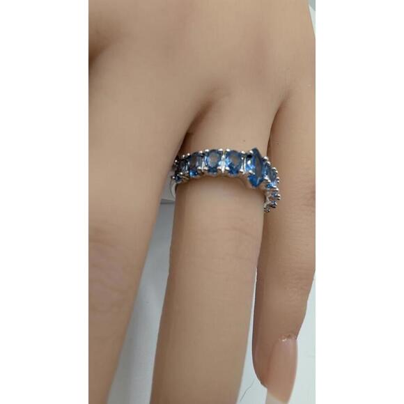 Silver Ring with Blue Gemstones Size 7 - Picture 6 of 8